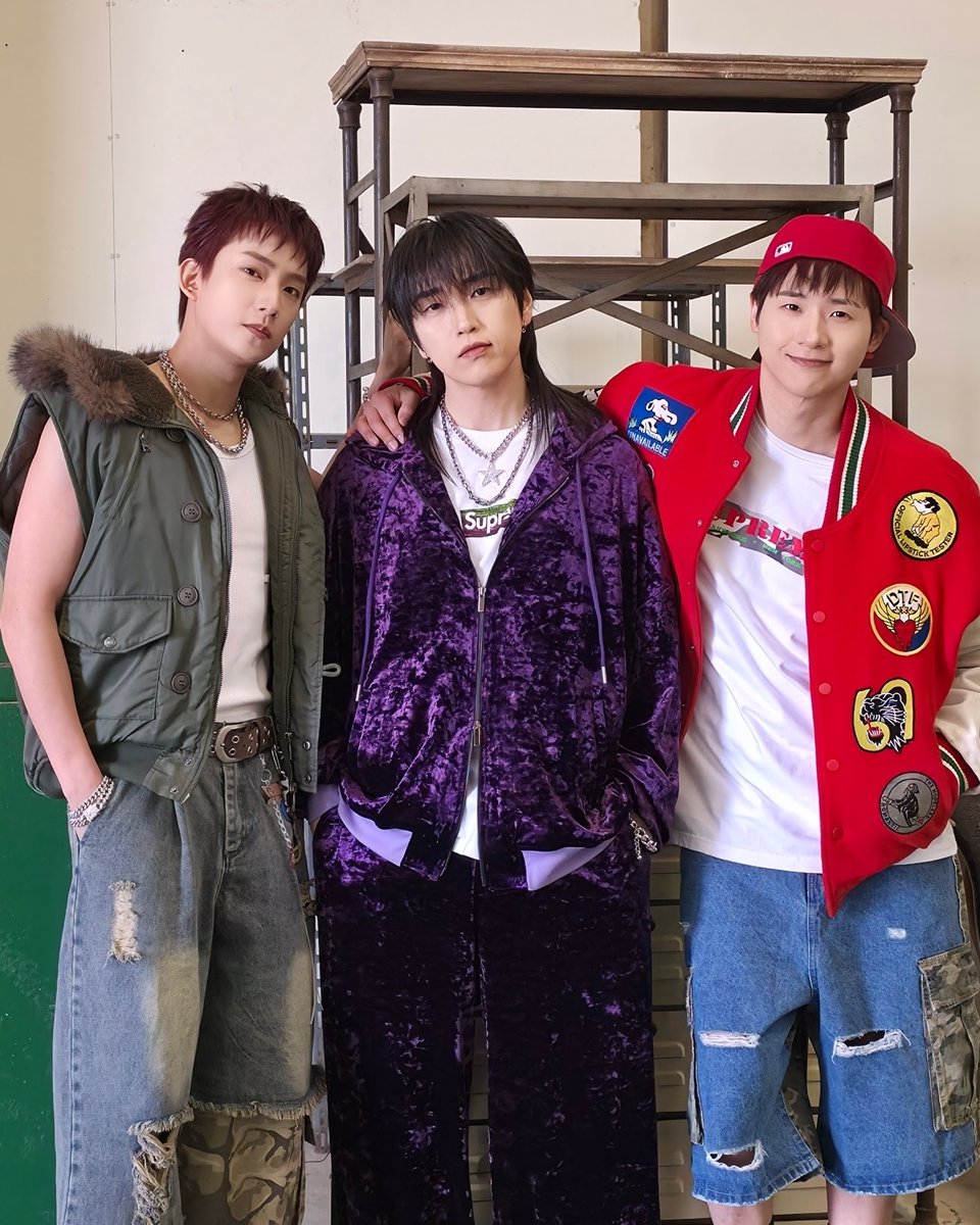 B1A4 tweet media