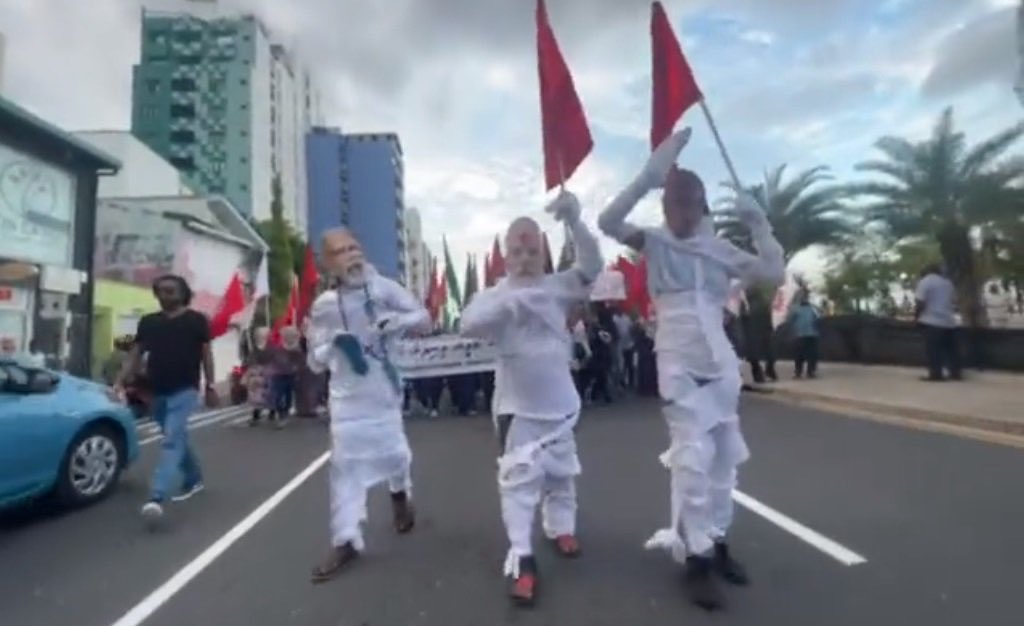 waddey_'s tweet photo. ލަދު ހަޔާތުގެ ކަންފުޅެއްވެސް ހަމަ ނެތީ؟ @MMuizzu https://t.co/ivOvT6EaqF