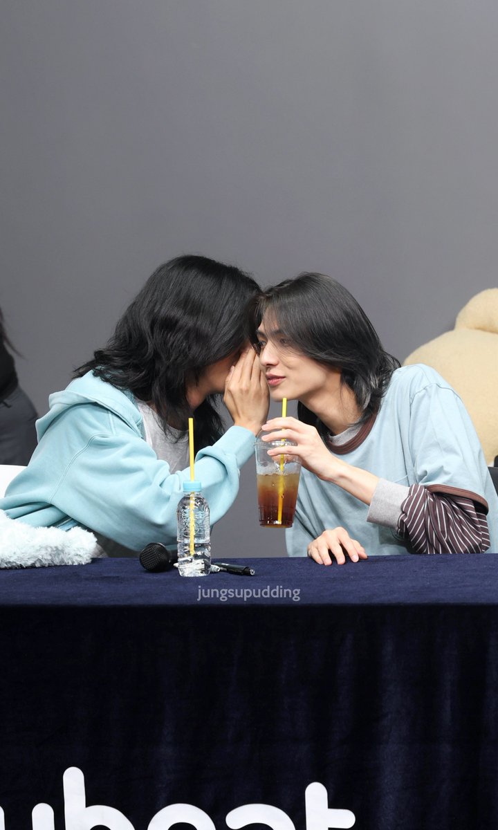 jungsupudding's tweet photo. gossip girls https://t.co/jLQGZlsqCU