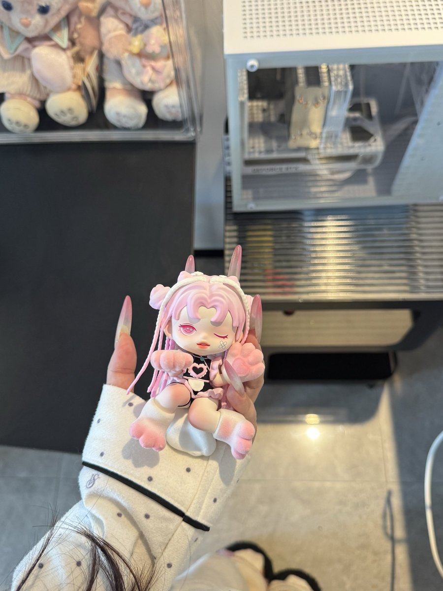 小宅梅 tweet media