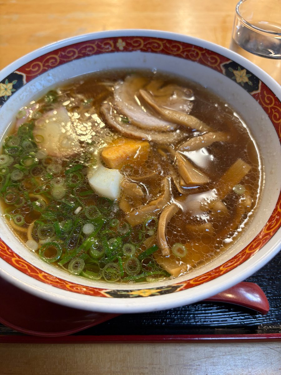 シンプル中華そば美味しい🍜🍜🍜