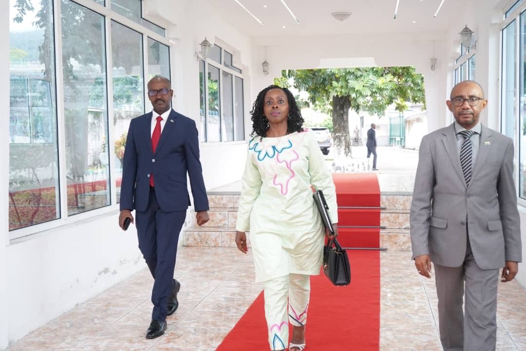 RwandaLabour's tweet photo. On Friday, Hon. Minister @CNkulikiyinka was received by H.E. Azali Assoumani, President of the Union of the Comoros, during an official visit aimed at further strengthening the longstanding relations between Rwanda and the Union of the Comoros.

During the meeting, Hon. Minister @CNkulikiyinka conveyed a message from H.E. Paul Kagame to President Azali Assoumani, reaffirming the strong ties of friendship, cooperation, and mutual respect shared between the two countries.

The engagement highlighted the continued commitment of Rwanda and the Union of the Comoros to deepening win-win bilateral cooperation and promoting regional collaboration in support of sustainable development and shared prosperity.

#Rwanda #Comoros #Diplomacy #RegionalCooperation #Africa