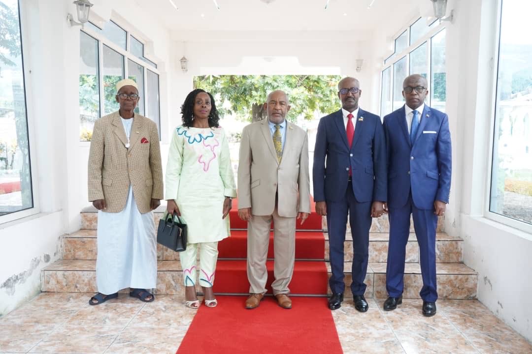 RwandaLabour's tweet photo. On Friday, Hon. Minister @CNkulikiyinka was received by H.E. Azali Assoumani, President of the Union of the Comoros, during an official visit aimed at further strengthening the longstanding relations between Rwanda and the Union of the Comoros.

During the meeting, Hon. Minister @CNkulikiyinka conveyed a message from H.E. Paul Kagame to President Azali Assoumani, reaffirming the strong ties of friendship, cooperation, and mutual respect shared between the two countries.

The engagement highlighted the continued commitment of Rwanda and the Union of the Comoros to deepening win-win bilateral cooperation and promoting regional collaboration in support of sustainable development and shared prosperity.

#Rwanda #Comoros #Diplomacy #RegionalCooperation #Africa