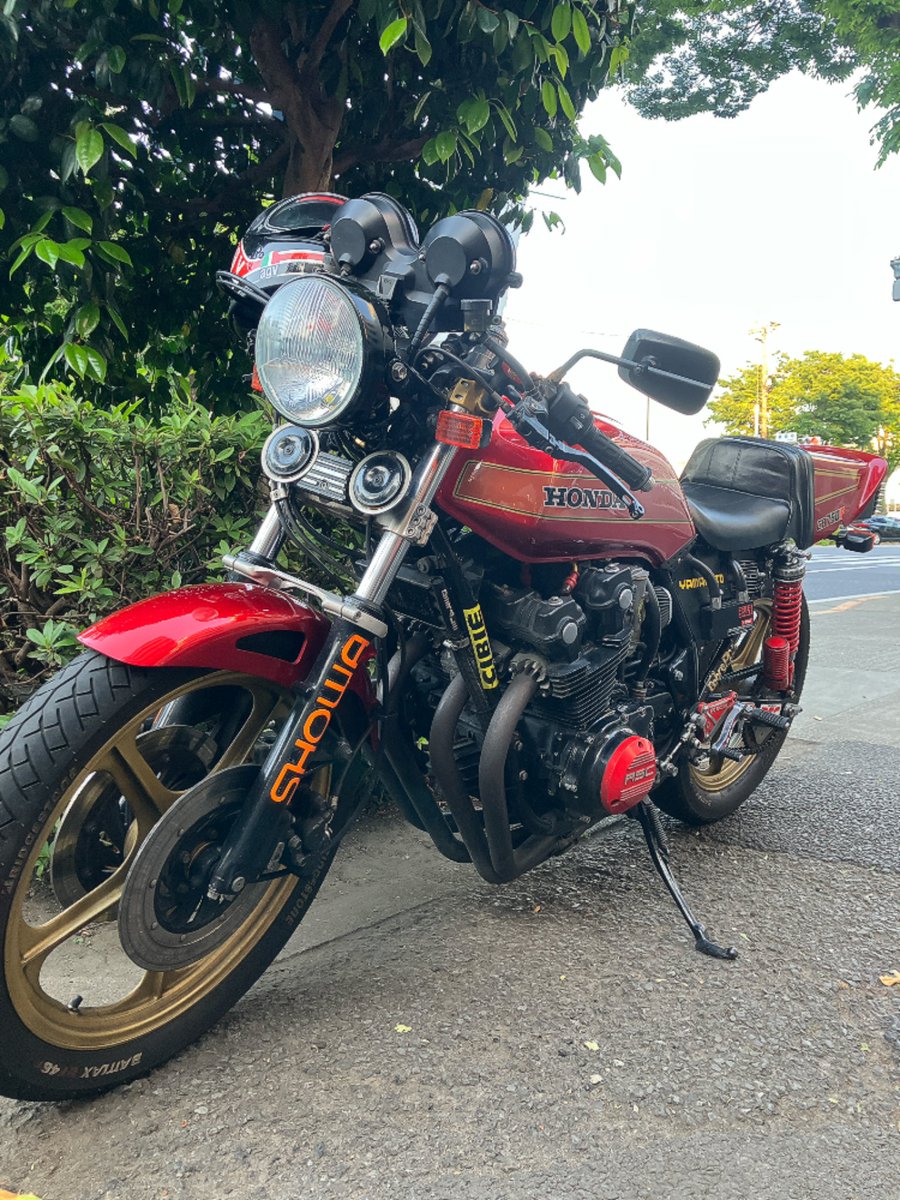steelheart0228's tweet photo. イベント撮影後にひと眠りして、UNITED CAFE付き合ってもらってる！
CB750Fかっけぇ。 https://t.co/ntQwThYMVc