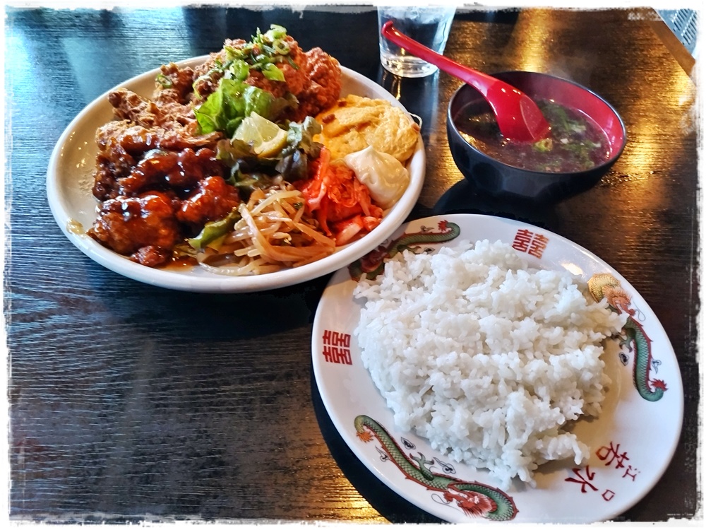 kuma3726's tweet photo. 今日のランチ
#味の中華料理若水 (だいどう豊里)　 さん
若水定食^3.5^
１年４カ月振りになりますな若水(だいどう豊里)さん８訪問目♪若水定食おば♪(･∀･)ｳﾝ!!相変わらずスゲ～ボリューム💕そして素敵な茶色中華で味濃いめで٩(*´˘`*)۶♡ｳﾐｬ~💕満足町中華でしたゴチ🤭
#町中華 https://t.co/lVErflShXz