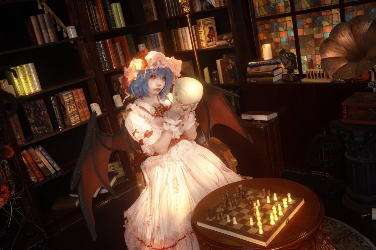 來吧，和我完成這場棋局吧～
#東方Project ＃cos ＃cosplay #蕾米莉亚 https://t.co/KqSvHM7HHR