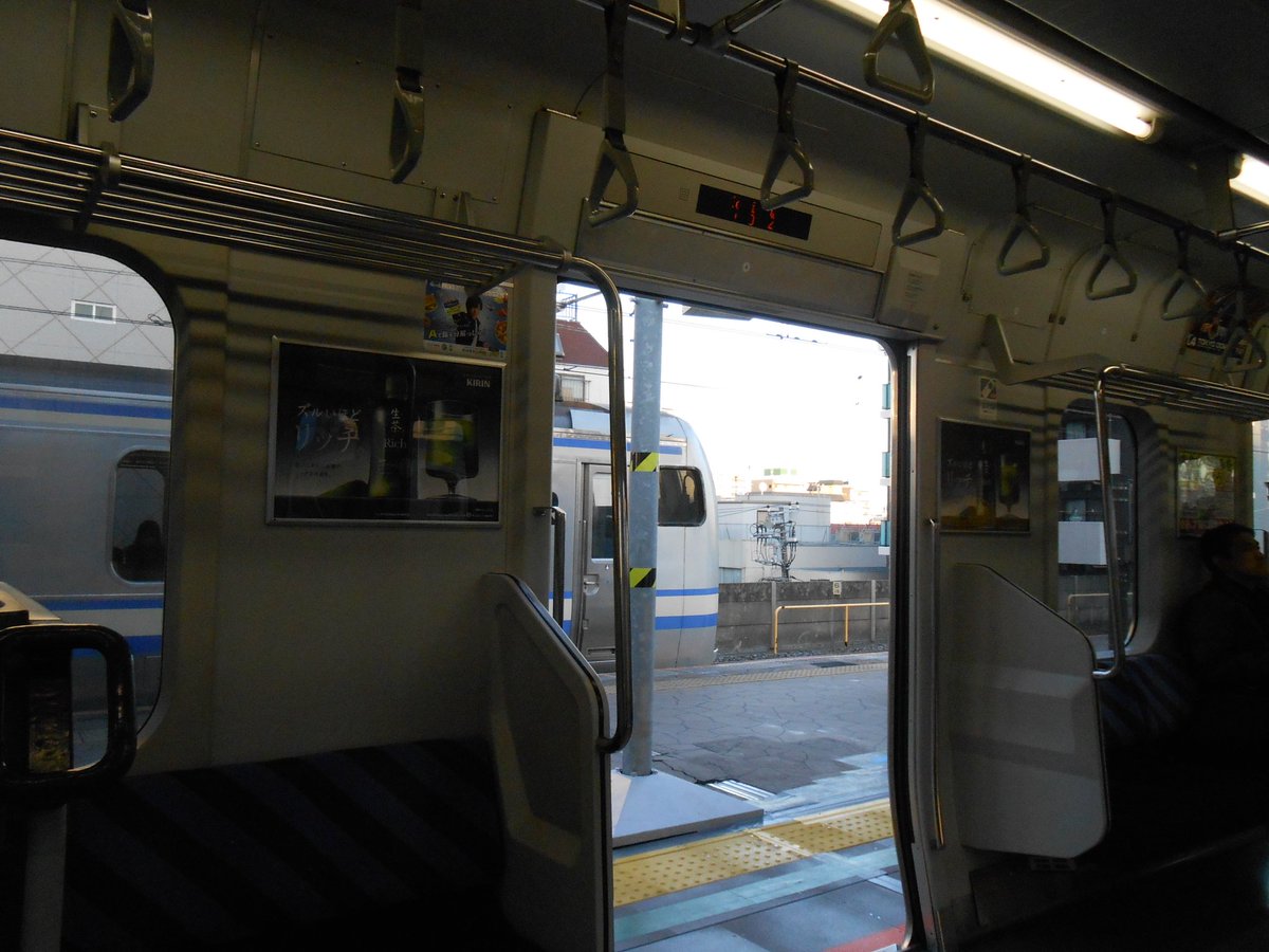 tettsu217's tweet photo. 5年ほど前までの
「いつもの風景」
e217系の運用終了日ということで
#e217系 #e217 #JR東日本 https://t.co/uITKttrz1k