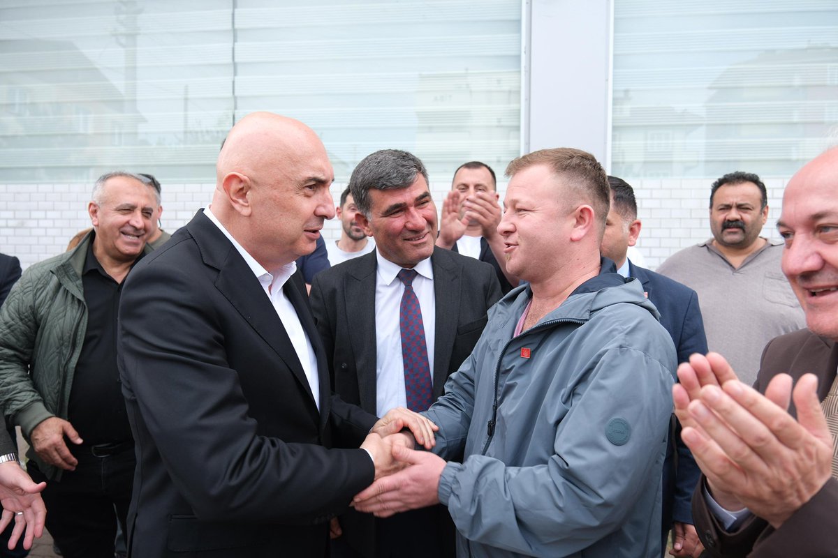 enginozkoc's tweet photo. Kocaeli Gebze’de esnafı, emeklileri, gençleri ve kadınları dinledik; iktidar yolculuğumuzu anlattık. 

Kocaeli İl Başkanımız Erdem Arcan, Gebze İlçe Başkanımız Gökhan Orhan, Kocaeli Milletvekillerimiz Harun Özgür Yıldızlı ve Nail Çiler; il ve ilçe yöneticilerimiz, kadın ve gençlik kollarımızla birlikte hemşehrilerimizle bir araya geldik.

Sandık gelecek, millet rahatlayacak.
