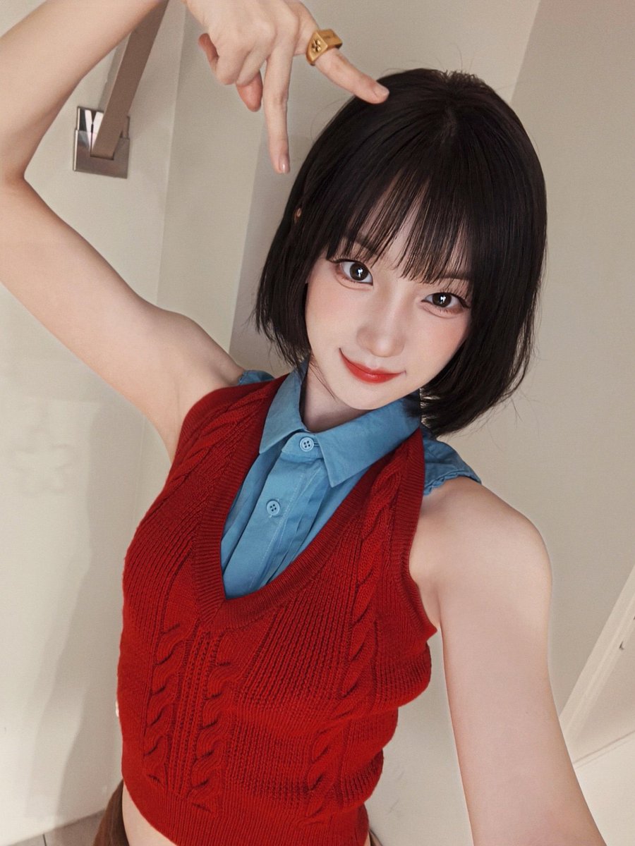 yuqi tweet media