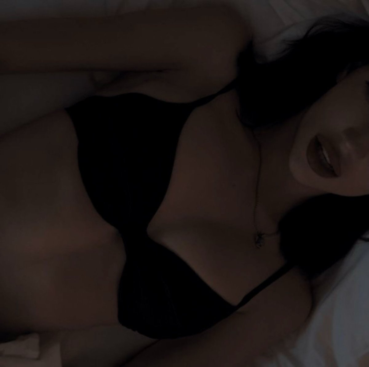 SexySlayerFaith's tweet photo. #SeductiveSunday. #SlayerSunday. https://t.co/flKV42MWoN