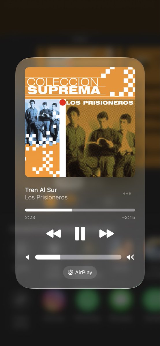 Gracias Stiv por enseñarme la Chile música, ahora no la paro de escuchar y ahora quiero ir a Chile YA para cantarla juntas mientras caminamos por la Chile ciudad