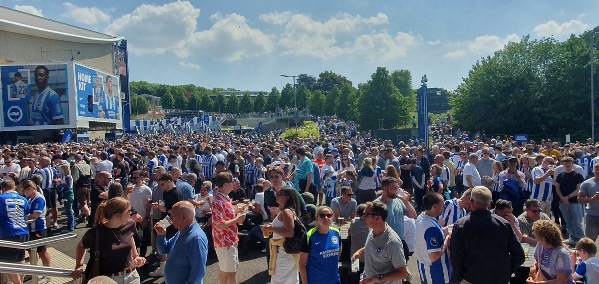 studunn21's tweet photo. Great trip to Brighton yesterday. Saw Shrewsbury play the Seagulls at Goldstone Ground, Withdean Stadium and also when they played home games at Gillingham, but first visit to the Amex Stadium. Lovely warm day, nice ground and a comfortable win for Brighton over Wolves. 91/92. https://t.co/JR1mbo1SMx