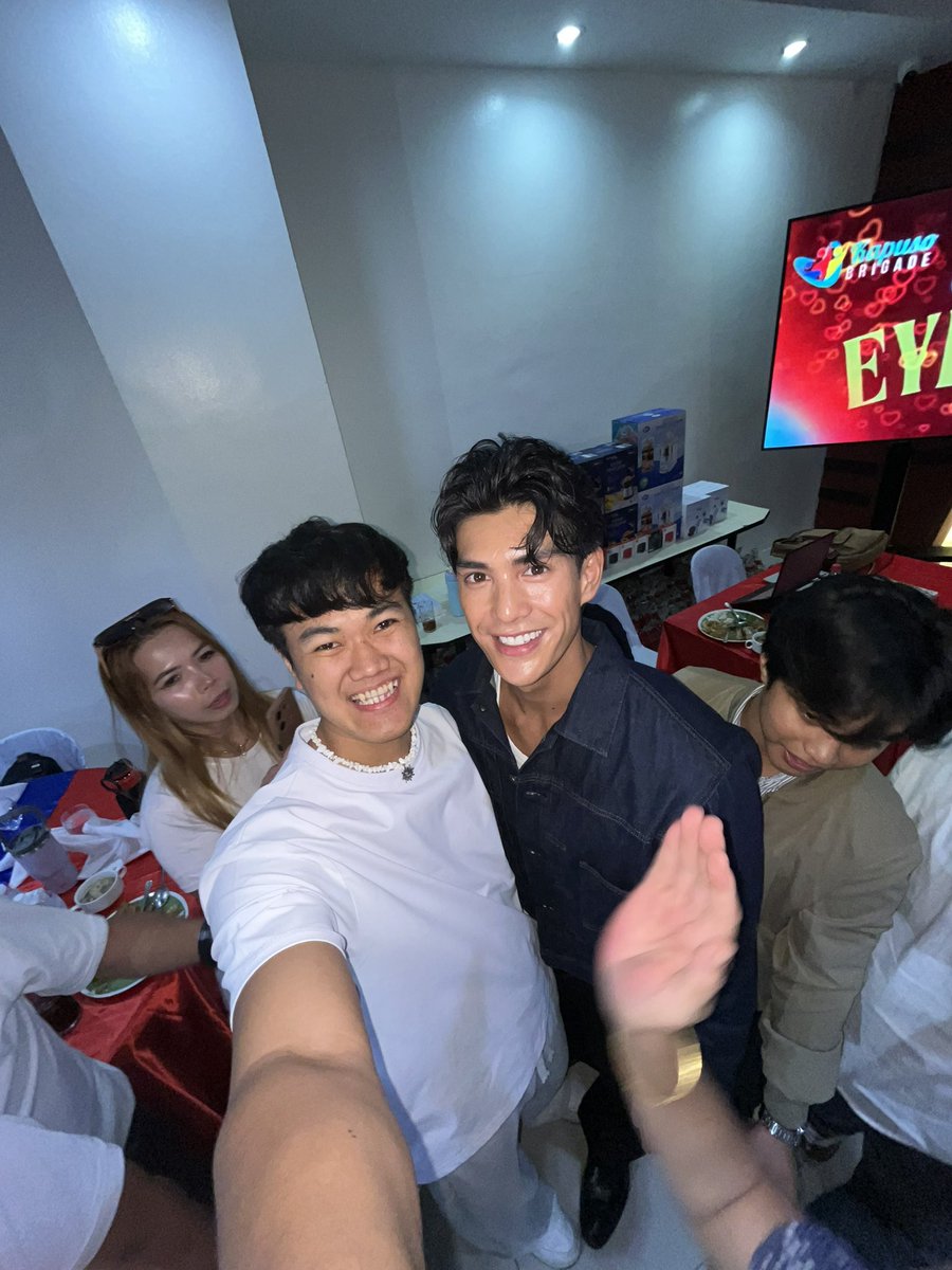 VillafuerteMike's tweet photo. With Anthony Constantino 

#KBGrandEyeball2026

GMA7AOS  GMARemainsOnTop
KapusoBrigade https://t.co/yLmsCcIFX6