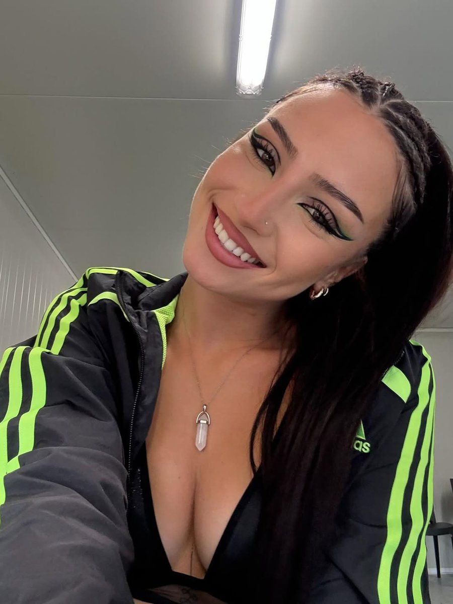 Fan Influ🥵🥵 tweet media