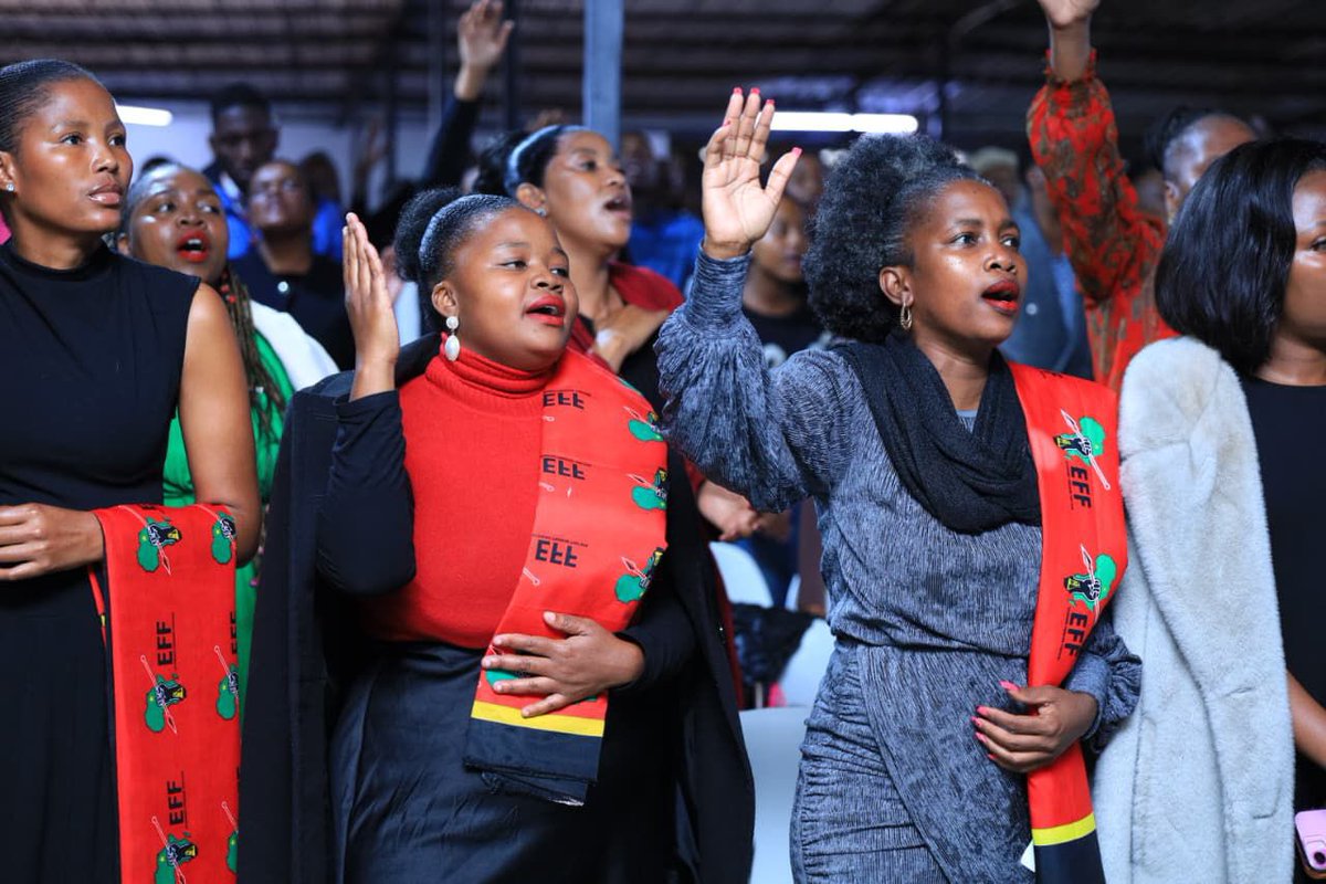EFFGautengProv's tweet photo. 🚨In Pictures🚨

Commissar Benjamin Disoloane addressing congregants at Restoration Centre Ministries in Mamelodi Ward 86, Nellmapius, as we continue to spread the message of Economic Freedom and engage with the community through faith, unity, and service.

#RegistertoVoteEFF2026 https://t.co/MAxtN2rT6e
