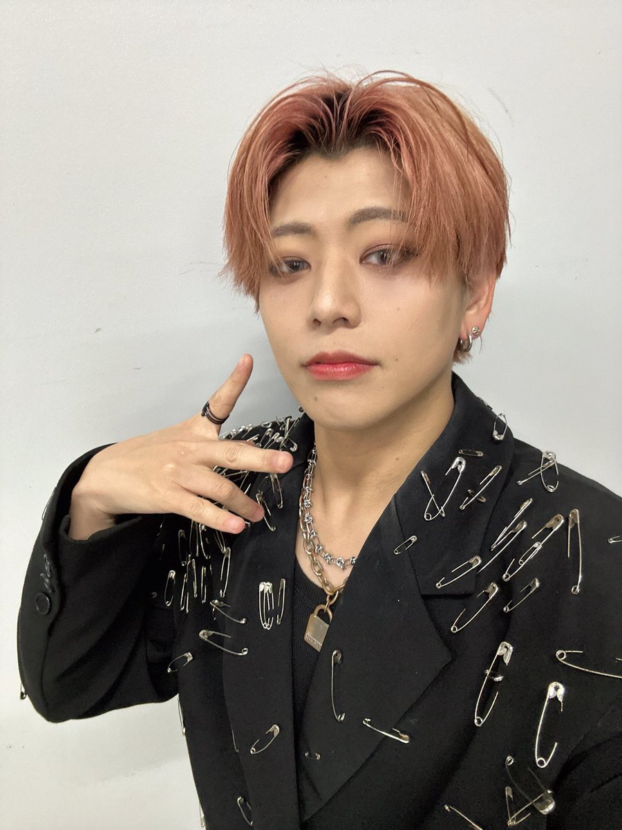 JJ (DefClass) tweet media