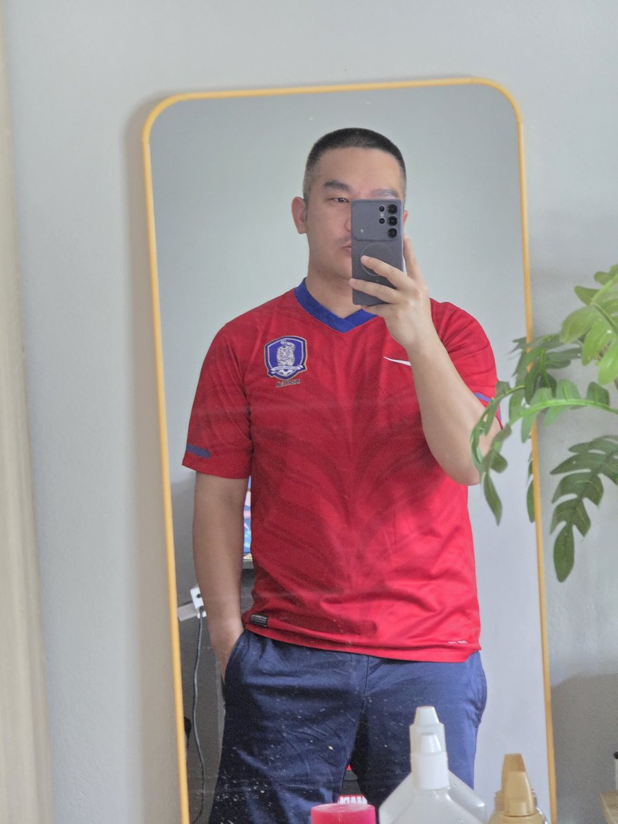 Find x:ต้าวอ้วน tweet media