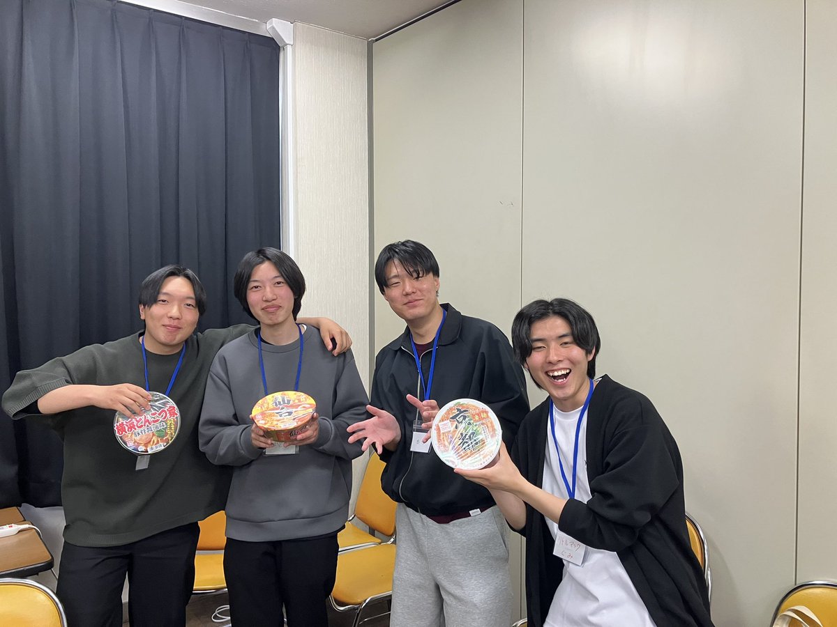UUsmash's tweet photo. 3on3トーナメント優勝は
あつ、ぐみ、ぱとら、粟揉みチームです！
(何故か4人) https://t.co/oz9cnMvsO5