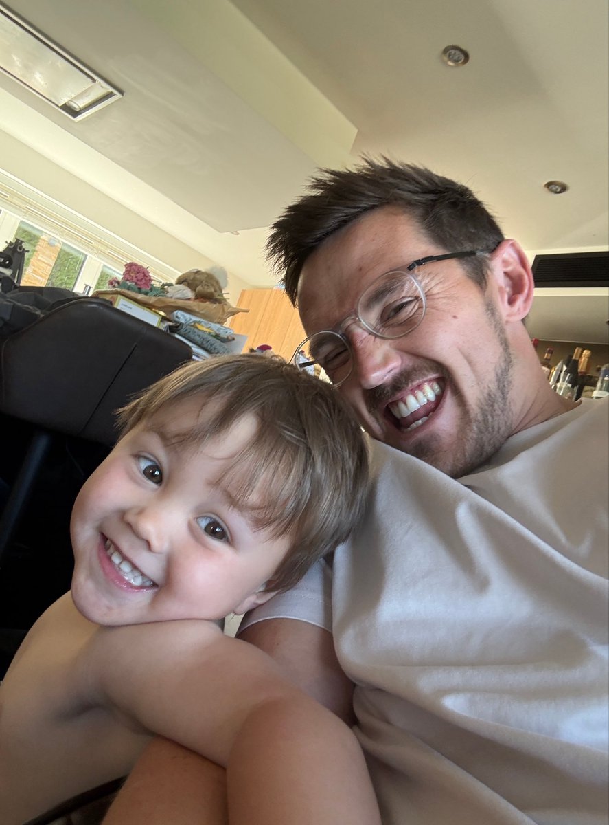 Tom tweet media