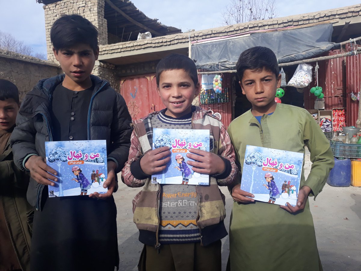 acku2007's tweet photo. راځئ د کتاب له لارې راتلونکی روښانه کړو
ځواکمن پروګرام (ABLE) ؛ د لوستلو مینه د راتلونکي لپاره
په کابل پوهنتون کې د افغانستان د معلوماتو مرکز "ځواکمن پروګرام" د مطالعې د فرهنګ د ودې لپاره رامنځته شوی.

https://t.co/7AWP1GeJxl https://t.co/v3afoI366c