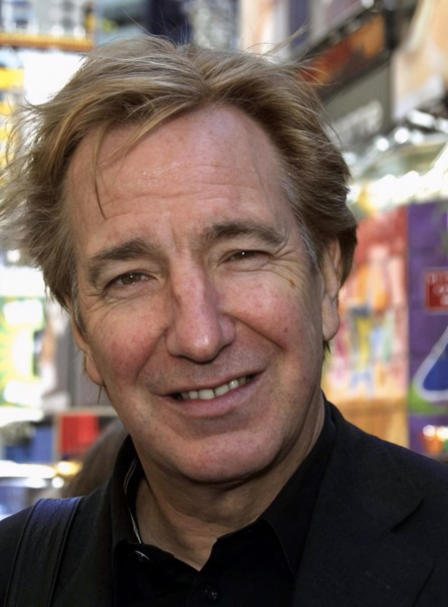 Alan__Rickman__'s tweet photo. A Photocall meeting of the Tony Awards nominees, Times Square, New York, 22 May 2002 https://t.co/yNFAkTh2RK