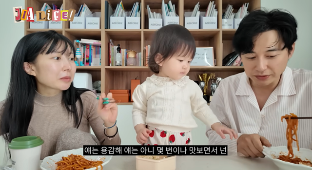 Younglee88's tweet photo. 뭐야 저염식단이라더니
짬뽕 먹는데요? https://t.co/pRaxc8Ktyj