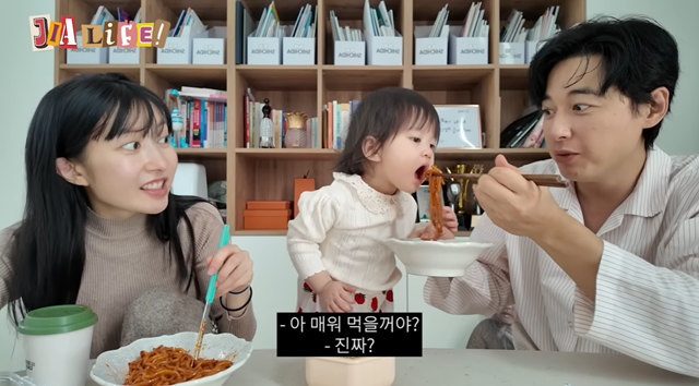 Younglee88's tweet photo. 뭐야 저염식단이라더니
짬뽕 먹는데요? https://t.co/pRaxc8Ktyj