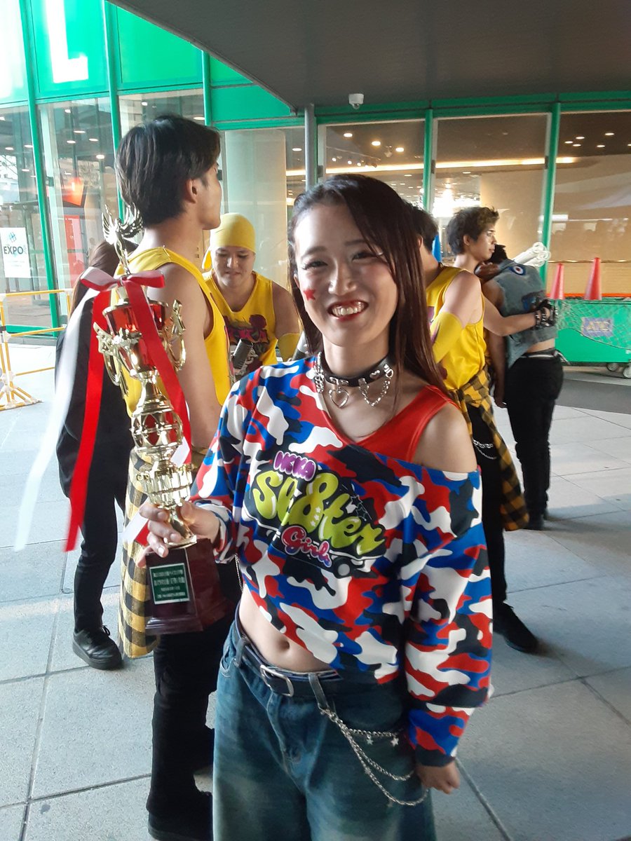 Ad191223's tweet photo. 一華ikkaさん❤️「おいでやす❗大大阪天下祭✨」受賞おめでとうございます🤩
切れ味最高の演舞❗お見事様でございます🙆まずは第一に、万歳です🙌

#一華ikka
#凛憧 https://t.co/yuRTCLO1jv