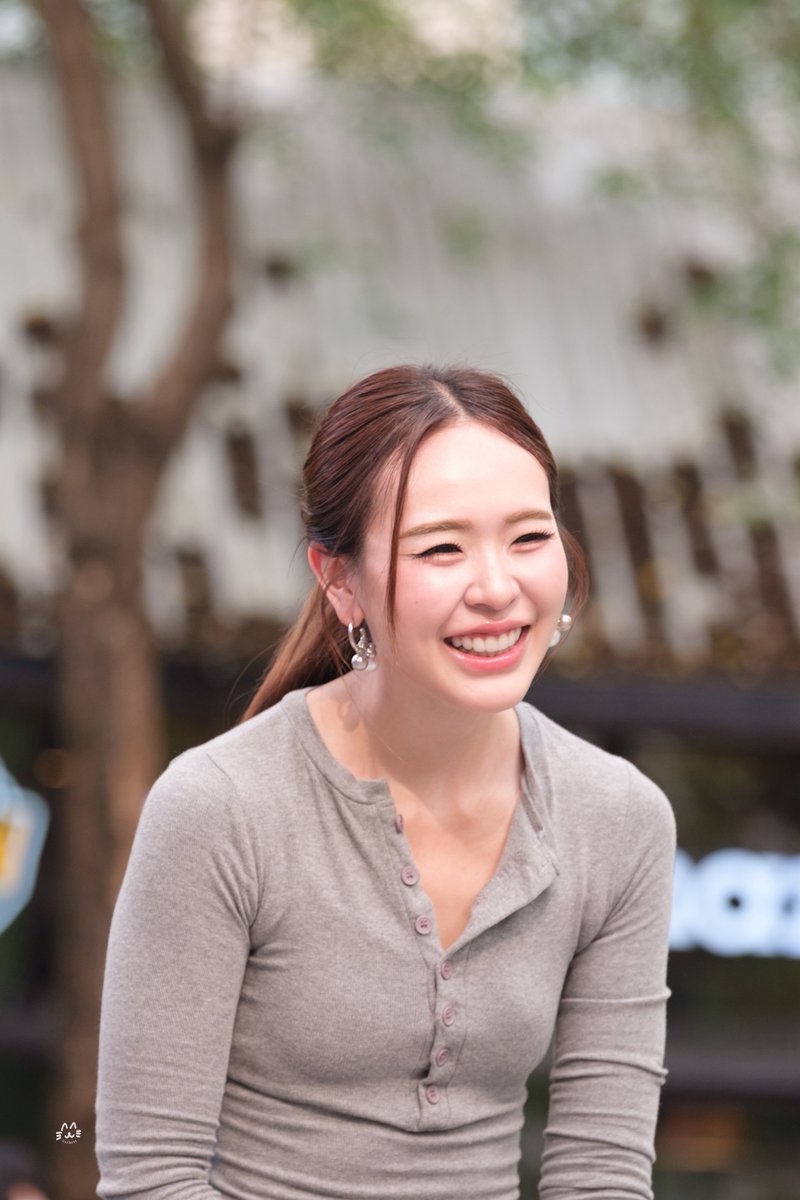 ขอให้น้องจูนมีรอยยิ้มในทุกทุกวันน้า🐽💫

LUX GLOW WITH JUNE
#ลักส์เจลอาบน้ำบับเบิ้ลหอมเฟรช 
#หอมเฟรชแบบนี้ลักส์เลย #Junewanwimol
