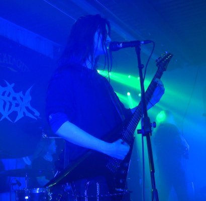 Entera_Thrash's tweet photo. Hier noch drei Bilder von Samuel Live auf dem "Metal vs Alternative" in Regenstauf.
#thrashmetal #speedmetal #metalband #liveband
#livebild #livefoto #konzertfoto #bühne #gig
#konzert #metalgig #metalshow #auftritt #live #gitarre #gitarrist #guitar #metalguitar #regenstauf https://t.co/kbRvxSNQi4