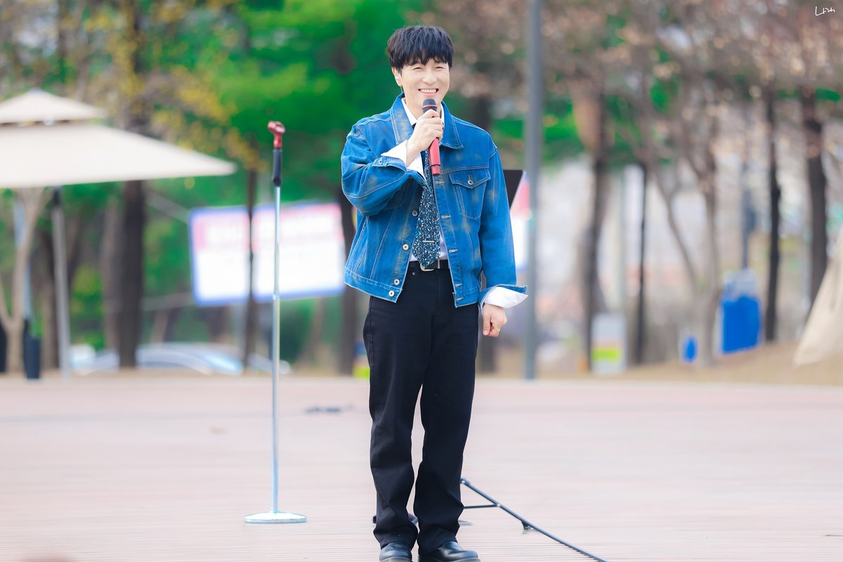 나래 tweet media