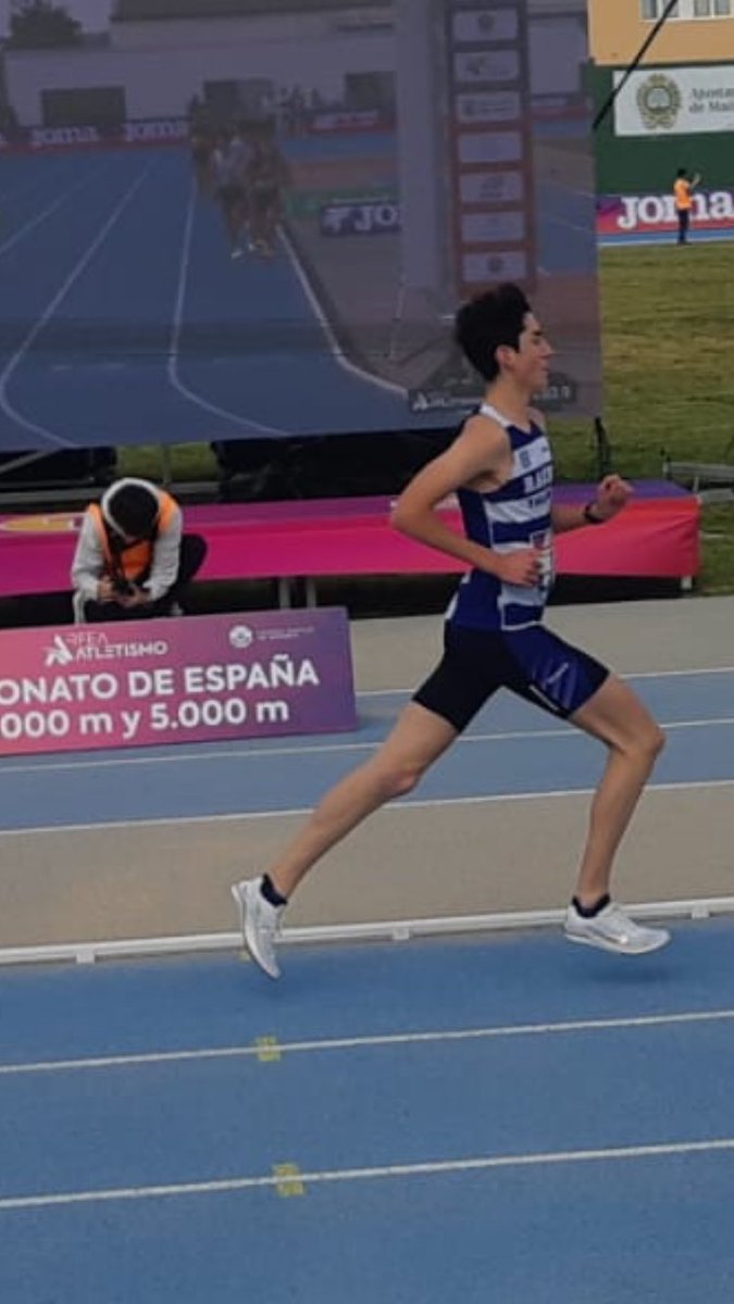 augustosjh's tweet photo. Fantástico fin de semana con muchas aventuras atléticas llevadas a buen puerto @racingva @atl_mayteracing obstáculos, fondo, sub12/14, marcha, lanzamientos, universitarios. Trabajo potente del cuerpo técnico https://t.co/L9eenJeU86