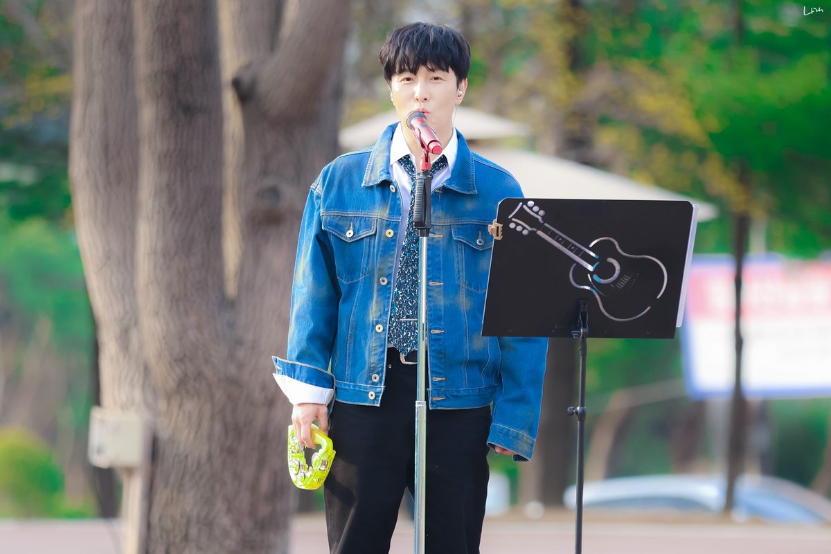 나래 tweet media