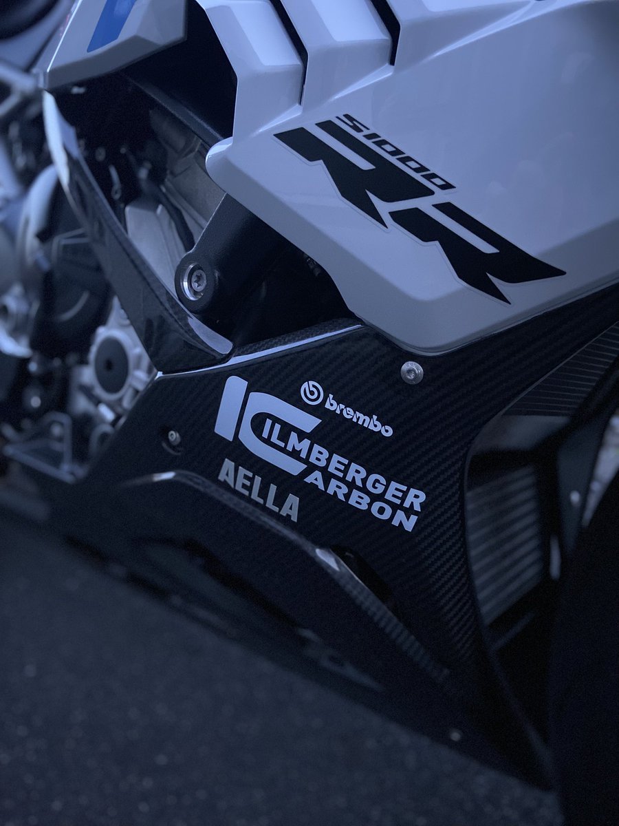 KEROTAN2's tweet photo. #s1000rr
#AELLA
#ILMBERGER
#brembo https://t.co/ufIfOz6n9s