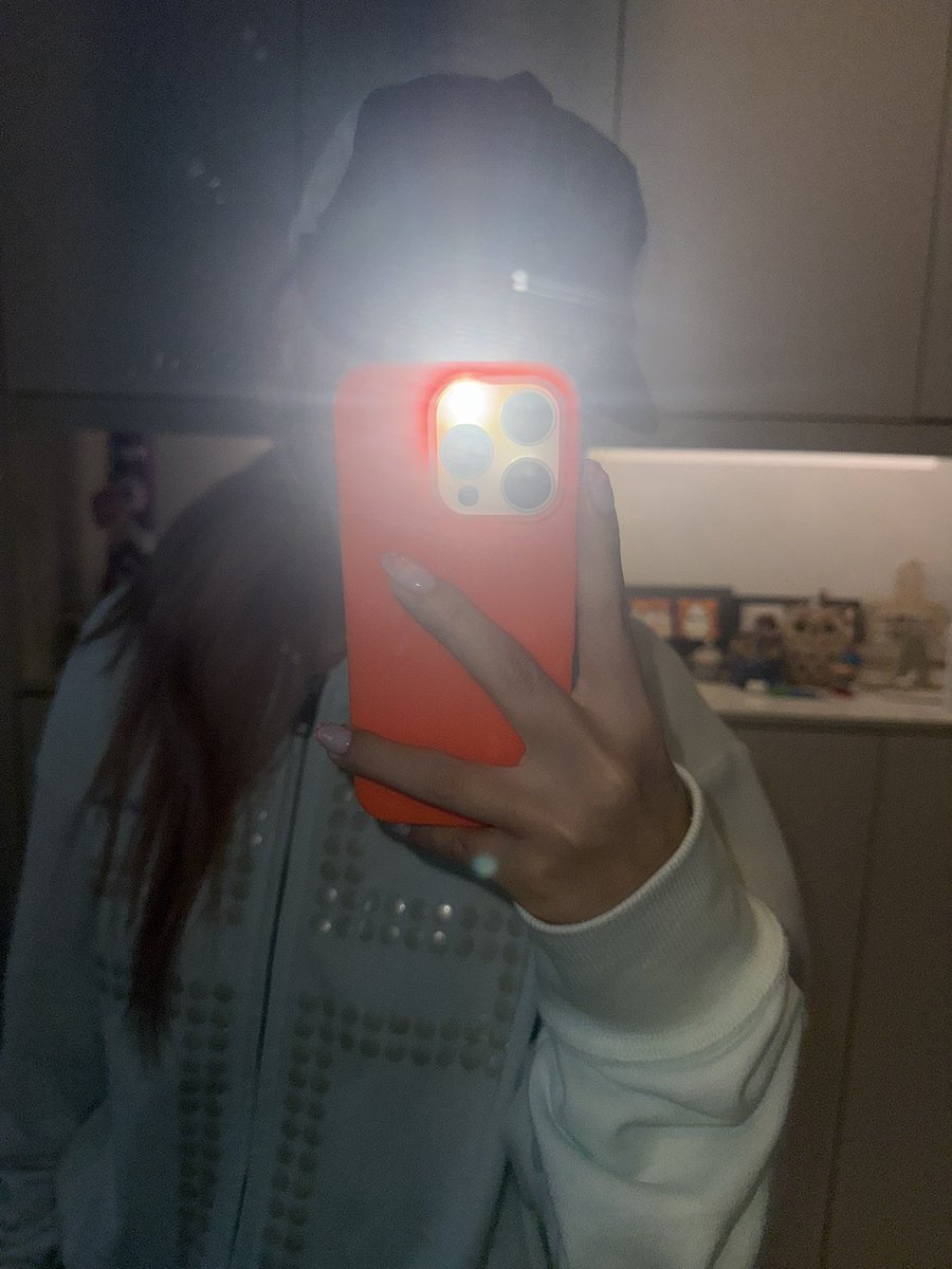 anheloat's tweet photo. 염색햇더염🧡🧡 https://t.co/UU2A576MLl