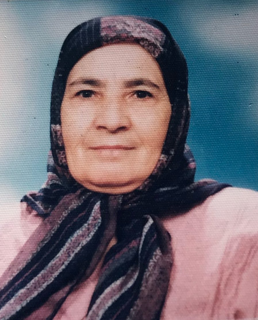 mvitamer's tweet photo. Bizleri dünyaya getirdiği günden beri , sevgisi ve tüm fedakarlığıyla bizleri hayata hazırlayan eli öpülesi annelerimiz ve şehit annelerimizin anneler gününü kutluyorum. Ebediyete irtihal eden başta annem olmak üzere  tüm annelerimize Allah’tan rahmet ve cennet makanı diliyorum. https://t.co/tfPPTK4OS3