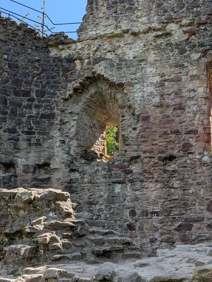 ToursofWales tweet picture