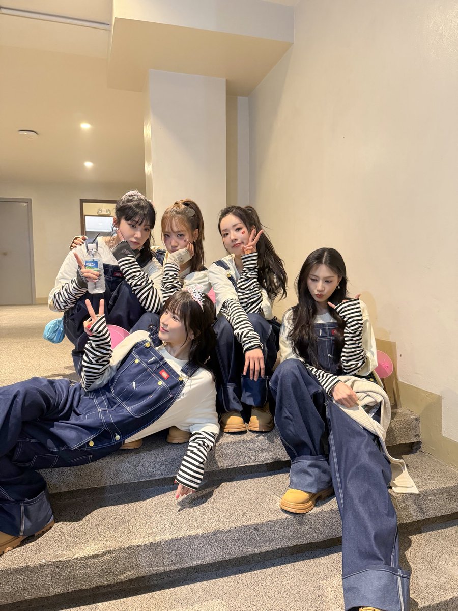 [📸]

2026 Apink 8th Concert <The Origin : APINK> 
in MANILA

15년 동안 우리를 한결같이 비춰 준 빛, 판다🐼
Thank you, Manila 💓

#에이핑크 #Apink 
#TheOrigin_APINK
#박초롱 #윤보미 #정은지
#김남주 #오하영