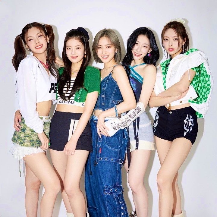 UNIVERSE ITZY tweet media