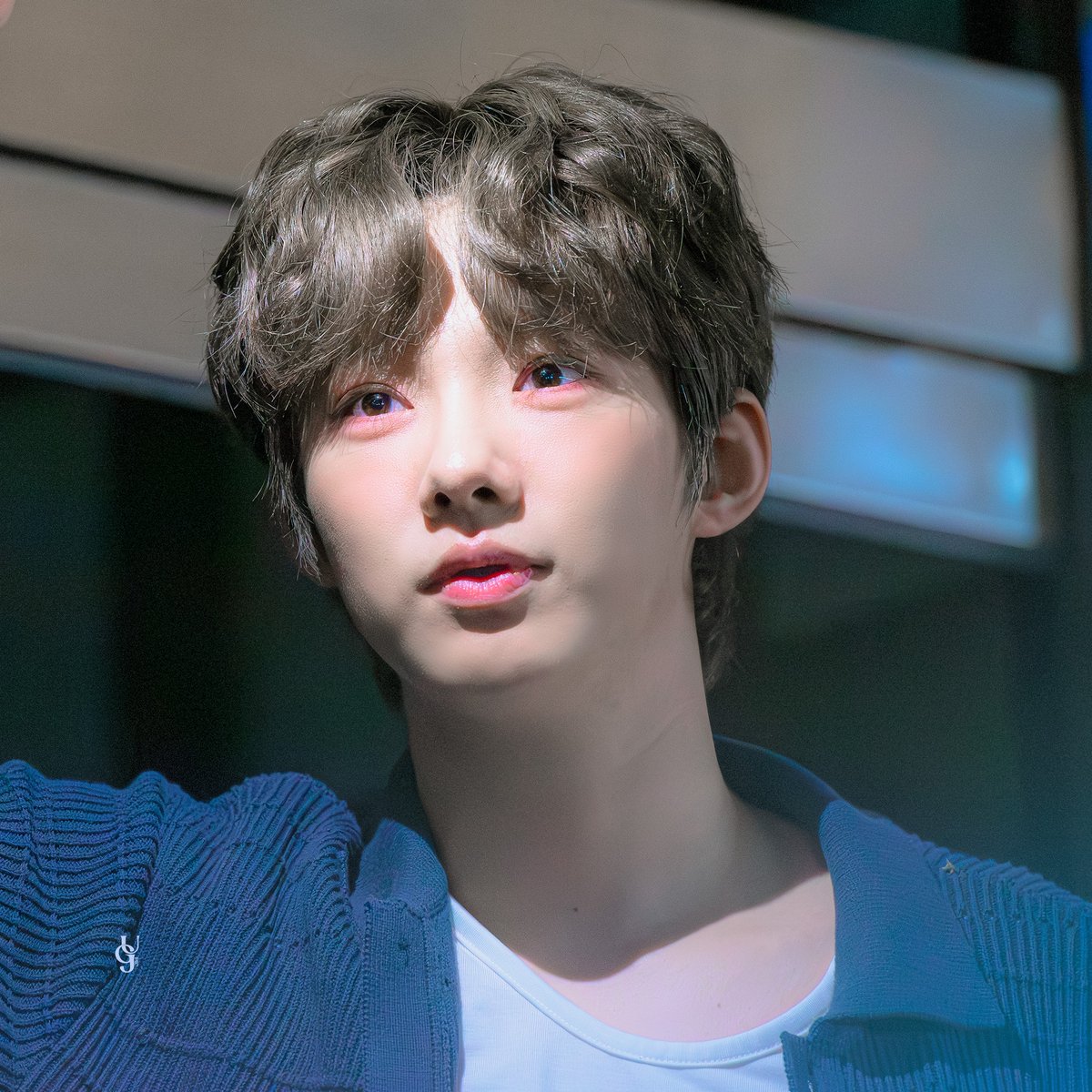 JUG_PIC's tweet photo. 260510🌙 아웃캐스트 퇴근길

셀프 조명 중2... 

 #박경호 배우님 https://t.co/7auMc1pPEs