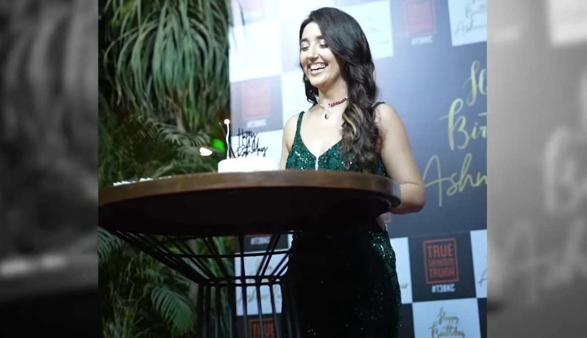 uffyehnoor_'s tweet photo. Noor, Loved your birthday vlog so much 🥹🤍
From the midnight celebration to the X Space with fans, every moment was special✨
Seeing you emotional while opening fan gifts and messages was heartwarming  🫶🏻
And thank you for featuring my message in your vlog 💌

#AshnoorKaur https://t.co/krftQWzzbc