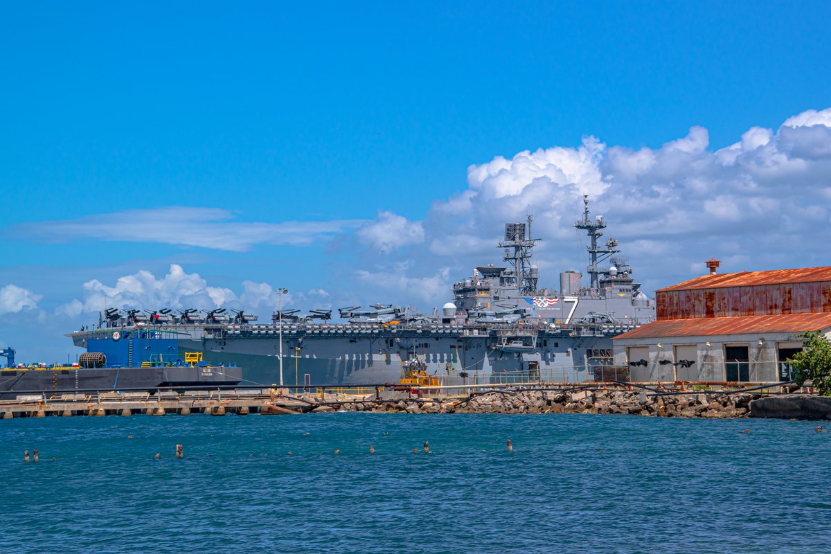MichaelBonet8's tweet photo. USS Iwo Jima (LHD-7) landing helicopter dock Wasp-class amphibious assault ship leaving Muelle de Ponce, 10:30am 5/10/2026.
@r4streando
@sipjack1776 https://t.co/bIbw9t5HRT
