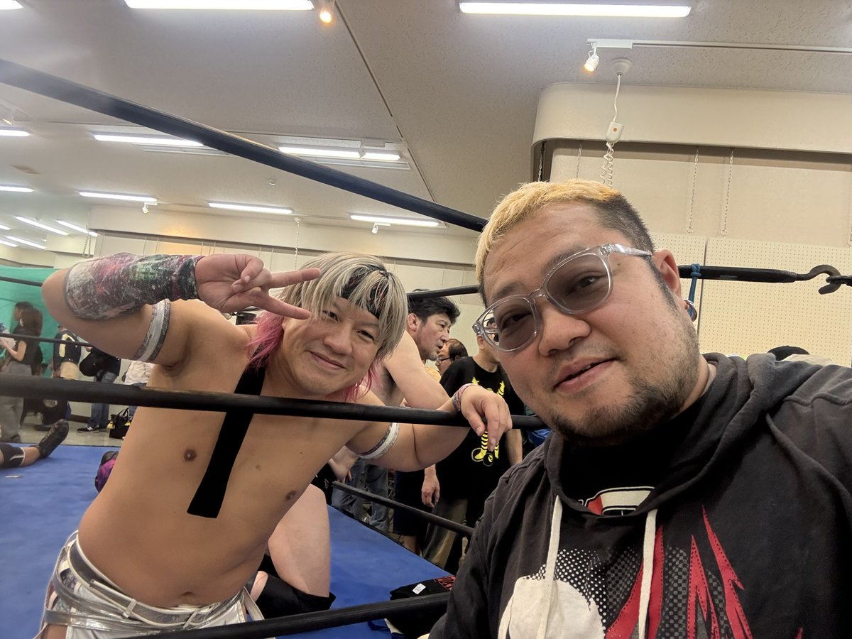 045MK's tweet photo. 昨夜平塚にて、らーにゃと弥武さんは久しぶりに会った！ https://t.co/6AVokABxky
