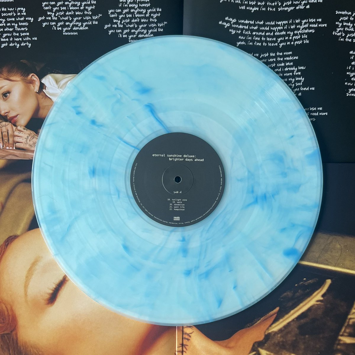 my 'eternal sunshine deluxe: brighter days ahead' vinyl came and