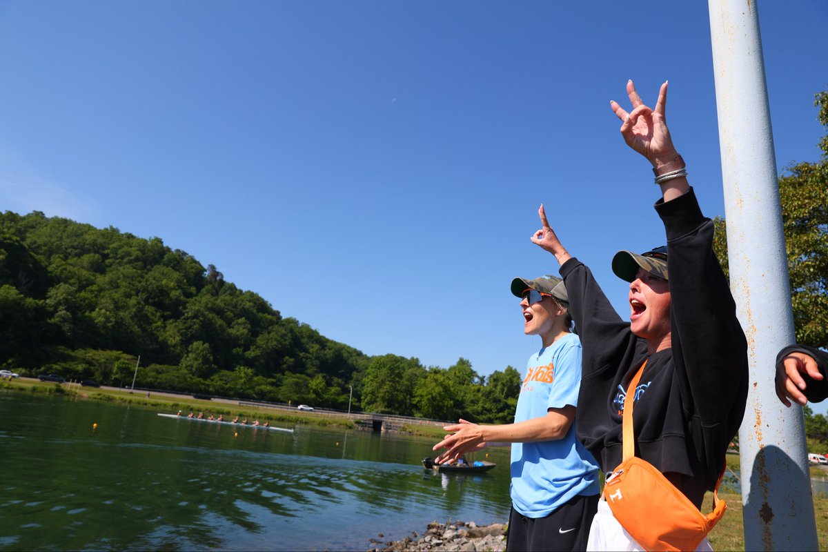 Vol_Rowing's tweet photo. That championship feeling

#GBO🍊 https://t.co/qT1aBl86Wc