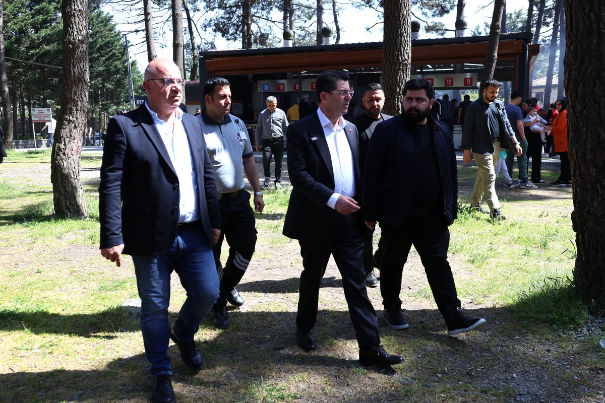 Cekmekoybeltr's tweet photo. Reşadiye Mesire Alanı’nda hayata geçirdiğimiz modern, temiz ve hijyenik et pişirme alanlarımızı komşularımızın hizmetine açtık.

Ailelerimizin huzurla vakit geçirebileceği, düzenli ve sağlıklı bir ortam oluşturmak için çalışmalarımızı sürdürüyoruz. Çekmeköy’ümüzün eşsiz doğal güzellikleri içerisinde hem komşularımız hem de ilçemize misafir olarak gelen vatandaşlarımız bu alanlardan gönül rahatlığıyla faydalanabilecek.

Halkımıza yakışan temiz, güvenli ve kaliteli hizmet anlayışıyla Çekmeköy için çalışmaya devam ediyoruz.
