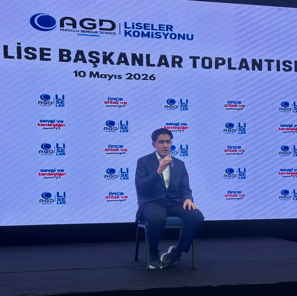 agdankliseler's tweet photo. Ankara Lise Başkanları Toplantımız Kur'an-ı Kerim tilaveti ile başladı.
#agdliseler https://t.co/TdIJtdfu9u