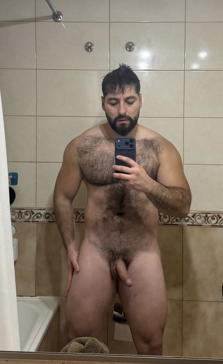 Quien más se levando caliente? 
Anybody else wake up horny today?