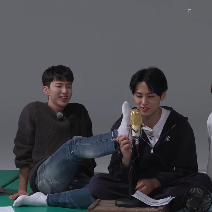 soongyu's tweet photo. i miss hoshi, mingyu, and their going seventeen shenanigans https://t.co/oGgjLsEGmy