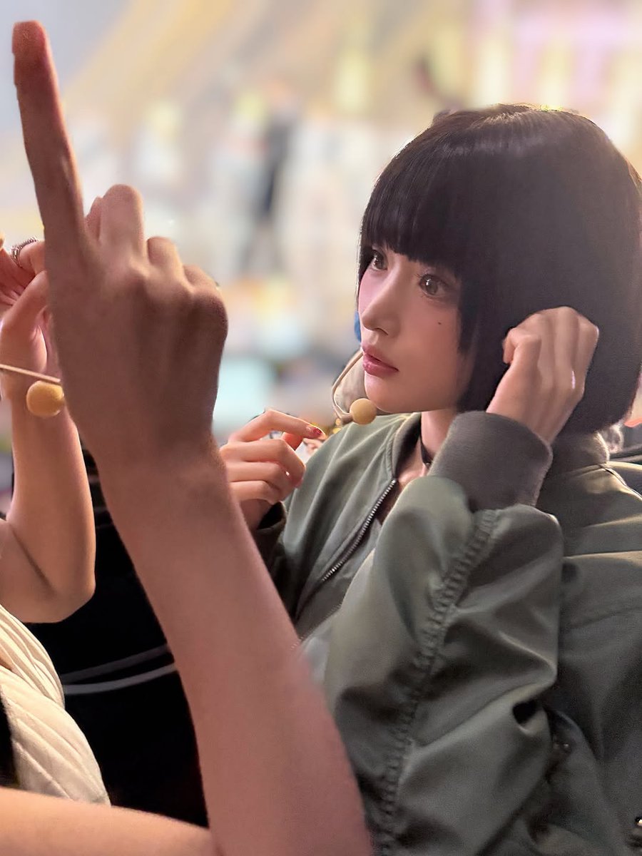 티 tweet media